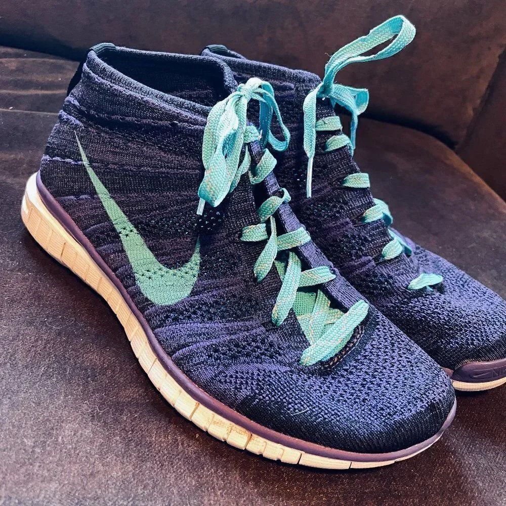 XLNT condition NIKE Flyknit Free Chukka womens 8 US Purple Turquoise 39 EUR